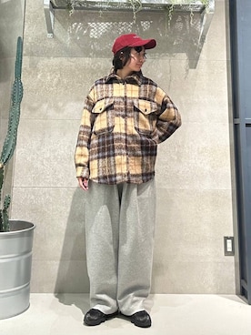 「アイテム（帽子、レッド系）」を使った、ricoさん（レディース・161cm）の秋コーディネート