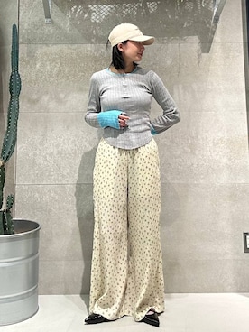 「RAGEBLUE（レイジブルー）のポインテッドトゥシューズ（パンプス、ブラック系）」を使った、ricoさん（レディース）の春コーディネート