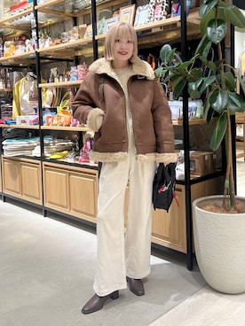 「アイテム（ムートンコート）」を使った、orinさん（レディース・164cm）の冬コーディネート