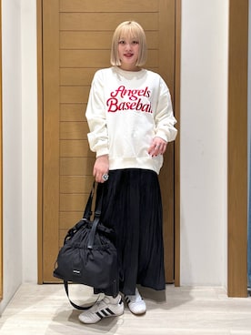 「MLB（メジャーリーグベースボール）のアイテム（スウェット）」を使った、orinさん（レディース・163cm）の冬コーディネート