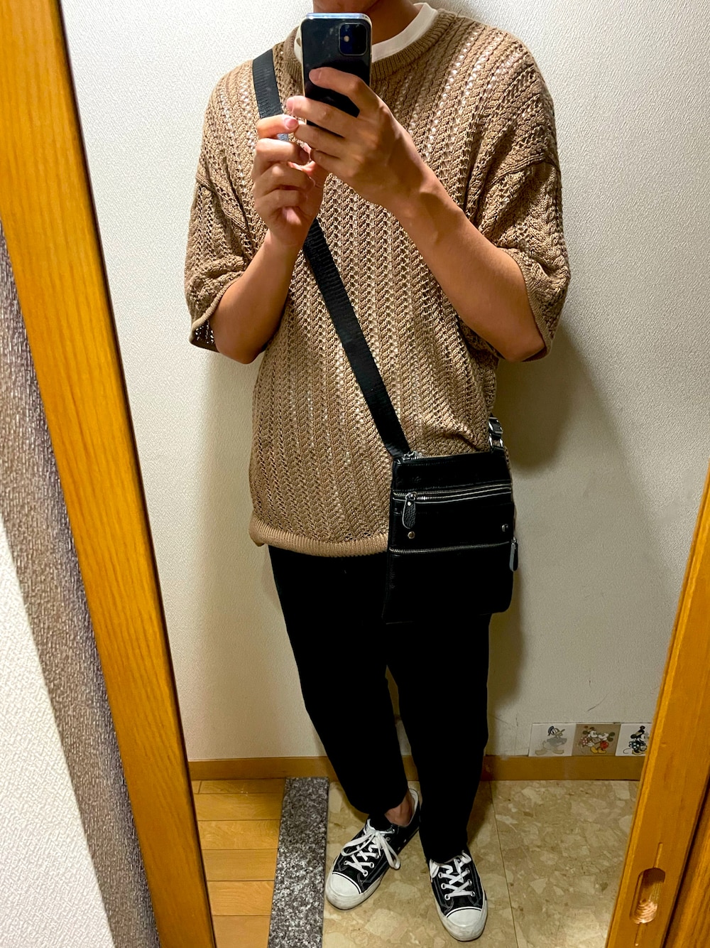 「初夏コーデ、おしゃれさんと繋がりたい、夏、メッシュ、モノマート、スニーカー」｜「CONVERSEのCONVERSE コンバース オールスター 100 カラーズ　オックス / ALL STAR 100 COLORS OX（スニーカー、ブラック系）」を使った、TAKESHIさん（メンズ・178cm）の春コーディネートの1枚目の写真