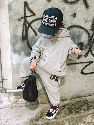 CHROME HEARTSのキャップを使ったキッズ人気ファッション