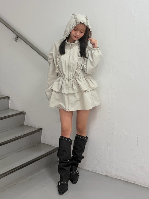 フリルマウンテンブルゾン フード付き 春アウター 春服（ナイロン