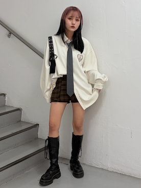 「アイテム（チャーム）」を使った、HONOKAさん（レディース・157cm）の冬コーディネート