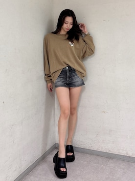 「アイテム（スウェット）」を使った、YURARAさん（レディース・170cm）の夏コーディネート