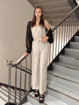 「GYDA（ジェイダ）のSHEERラメショートシャツ（シャツ/ブラウス、ブラック系）」を使った、YURARAさん（レディース・170cm）の春コーディネート