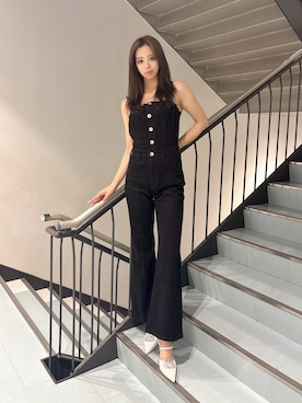 「GYDA（ジェイダ）のBACKリボンデニムロンパース（つなぎ/オールインワン、ブラック系）」を使った、YURARAさん（レディース・170cm）の夏コーディネート