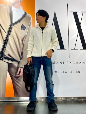 「ARMANI EXCHANGE（アルマーニエクスチェンジ）のアイテム（デジタル腕時計）」を使った、shupeiさん（メンズ・170cm）の秋コーディネート