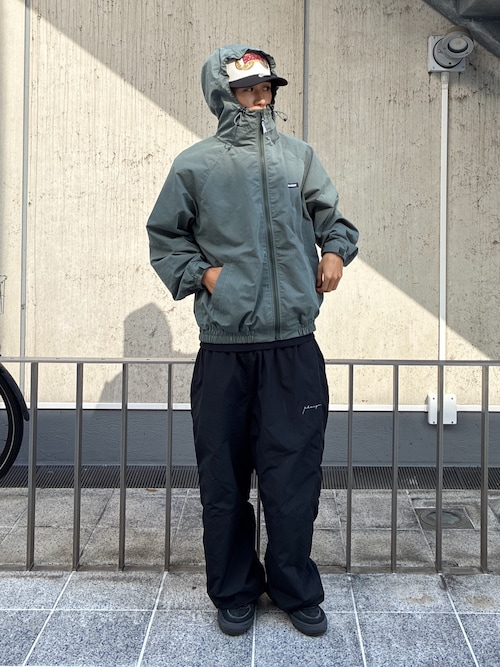 RAGLAN HOODED JACKET（ナイロンジャケット）｜XLARGE