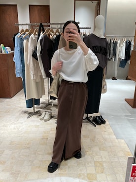 「GALLARDAGALANTE（ガリャルダガランテ）の【ジャケットやニットのインナーに最適！】バックスリットブラウスT（シャツ/ブラウス）」を使った、gg_chisatoooさん（レディース・152cm）の秋コーディネート