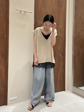 「GALLARDAGALANTE（ガリャルダガランテ）のサイドスリットニット（ニット/セーター、ベージュ系）」を使った、gg_chisatoooさん（レディース・152cm）の夏コーディネート