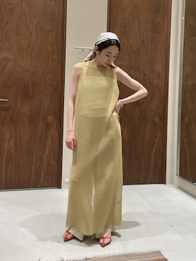 「GALLARDAGALANTE（ガリャルダガランテ）のプリントリバーシブルスカーフ（マフラー、ブラウン系）」を使った、gg_chisatoooさん（レディース・152cm）の春コーディネート