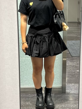 「COMME des GARCONS（コムデギャルソン）のアイテム（Tシャツ/カットソー、ブラック系）」を使った、NAGISA🎀さん（レディース・150cm）の秋コーディネート