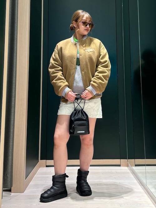 完売品✨美品✨ラコステ ワニ型チャーム レザー 巾着 ショルダーバッグ シボ革 LACOSTE ショルダーバッグ 巾着型バッグ スマホポーチ Size: 17