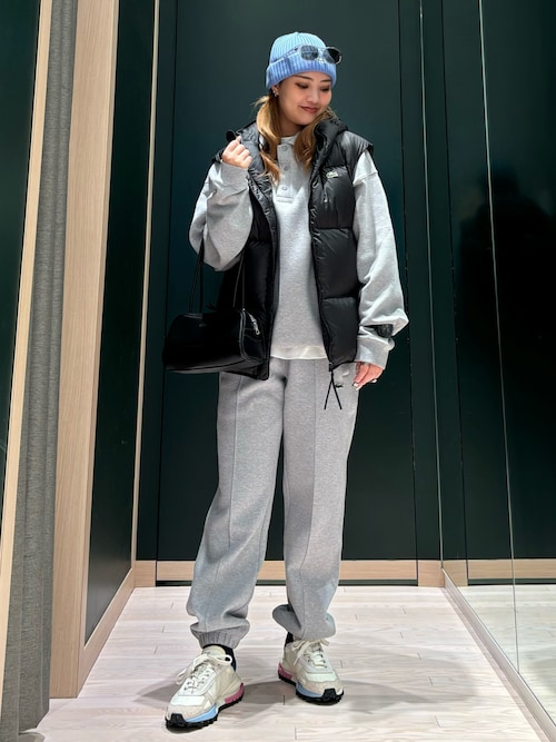 LACOSTE ブラック ダウンベスト L LACOSTE ダウンベスト ベスト 撥水 バックステッチダウンベスト