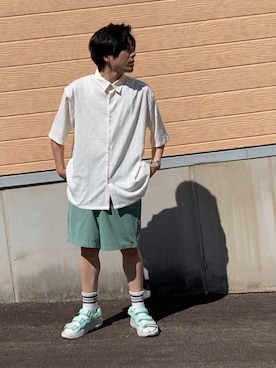 「ITEMS URBANRESEARCH（アイテムズ アーバンリサーチ）のジオメレース レギュラーカラー 半袖シャツ（シャツ/ブラウス、ホワイト系）」を使った、力也さん（メンズ・161cm）の夏コーディネート