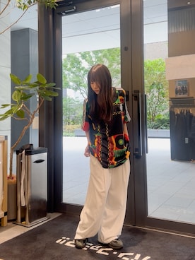 「URBAN RESEARCH（アーバンリサーチ）のadidas　サッカージャマイカ代表 26 × ボブ・マーリー アウェイ レプリカ ユニフォーム（Tシャツ/カットソー、ブラック系）」を使った、ゆめさん（レディース・148cm）の夏コーディネート