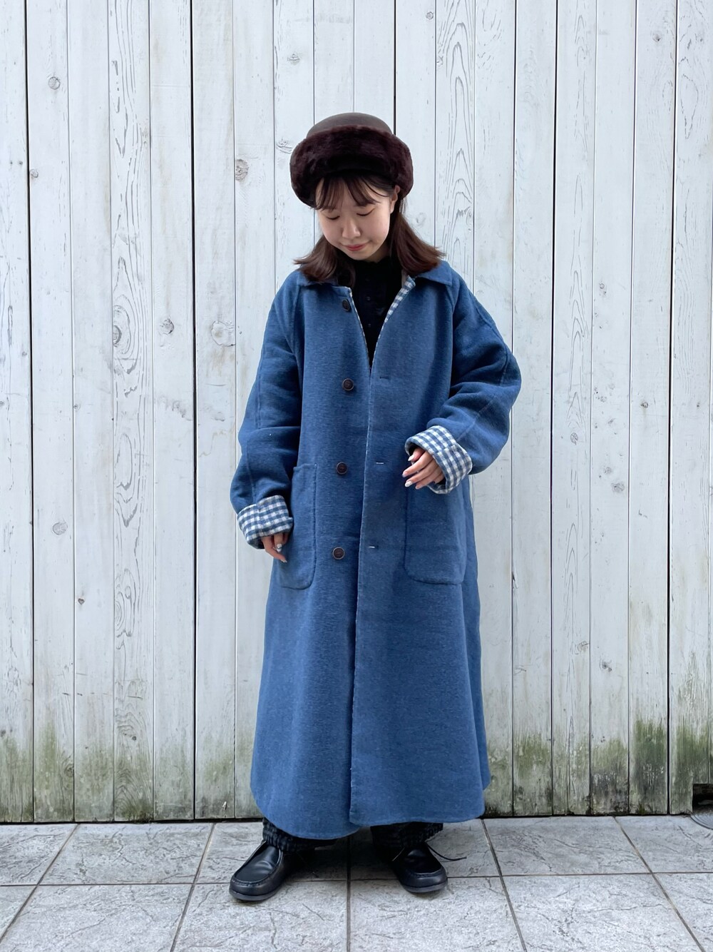 ダブルフェイスリバーシブルロングコートを使った人気ファッション
