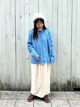 「ベロアスカート」｜「アイテム（帽子）」を使った、カリンさん（レディース・149cm）の冬コーディネート