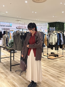 「URBAN RESEARCH（アーバンリサーチ）のスエードライクルーズシャツ（シャツ/ブラウス）」を使った、あやさん（レディース・165cm）の秋コーディネート