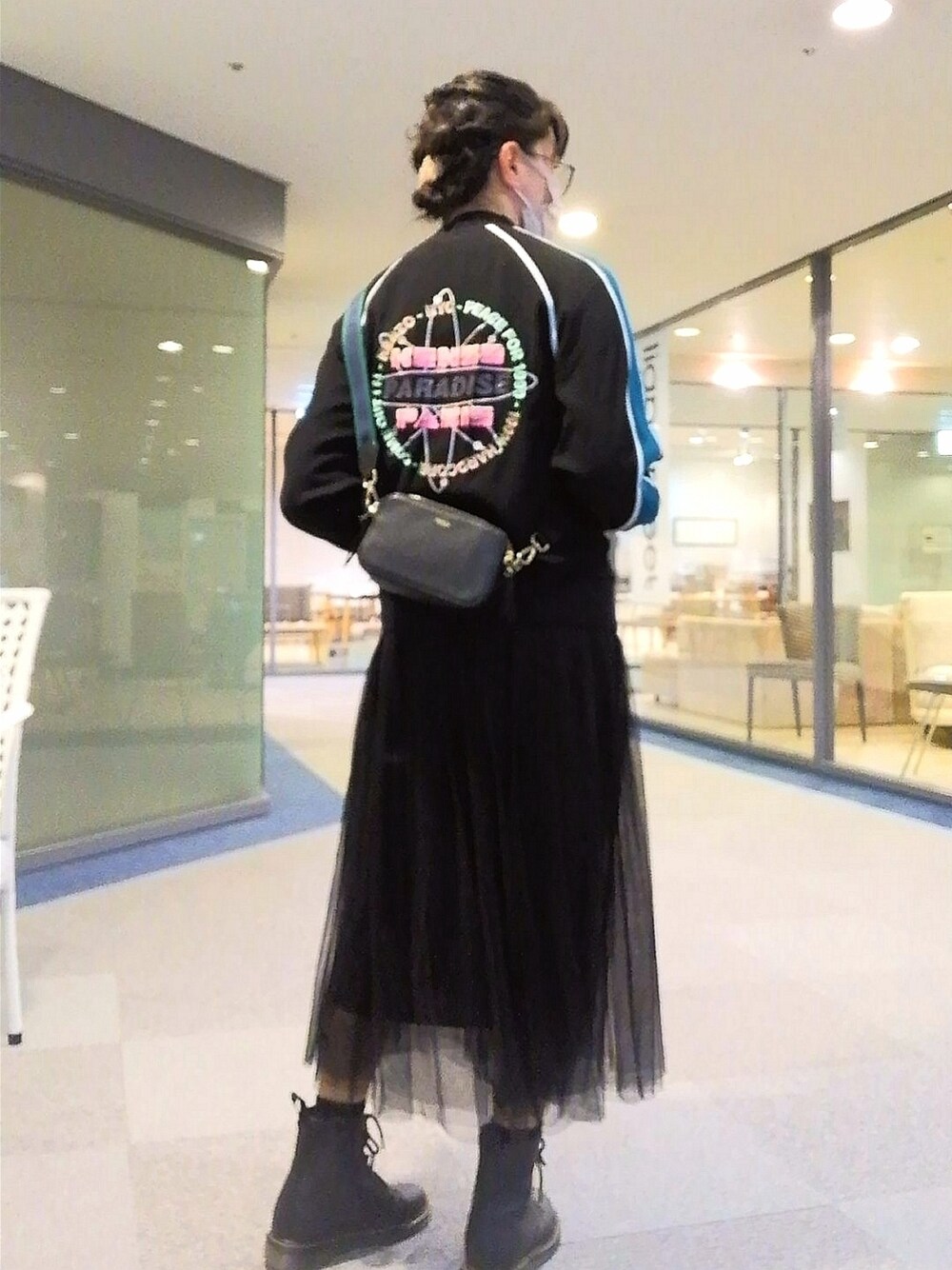 「大人カジュアル、着回しコーデ、大人ガーリー、チュールスカート、NASA」｜「no brandのアイテム（スカート、ブラック系）」を使った、めほんさん（レディース・161cm）の春コーディネートの1枚目の写真