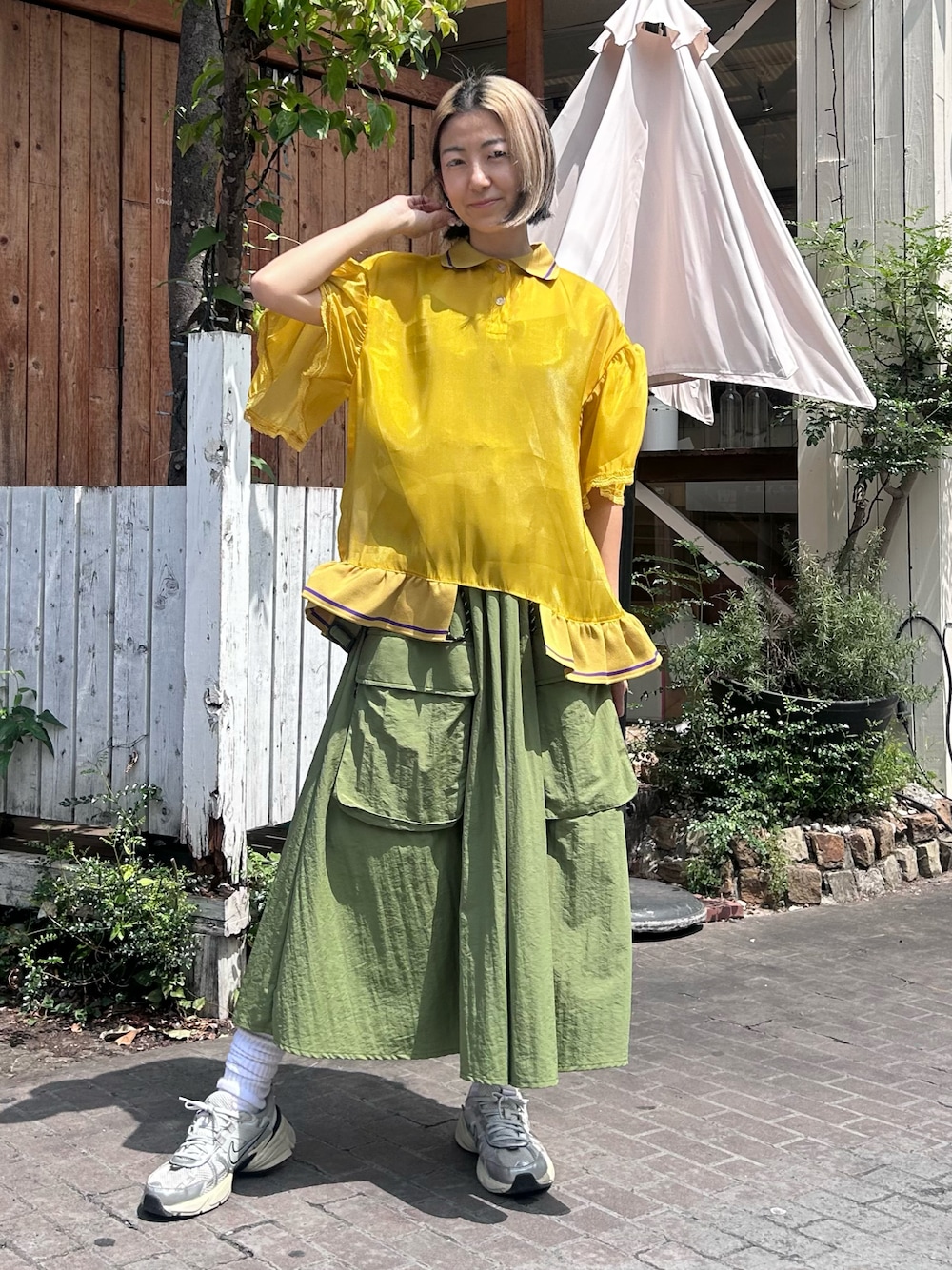 ジャンパースカートを使った「オーガンジー」の人気ファッション 