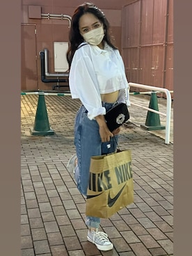 「H&M（エイチ・アンド・エム）のアイテム（シャツ/ブラウス、ホワイト系）」を使った、miyupanmanさん（レディース・145cm）の秋コーディネート