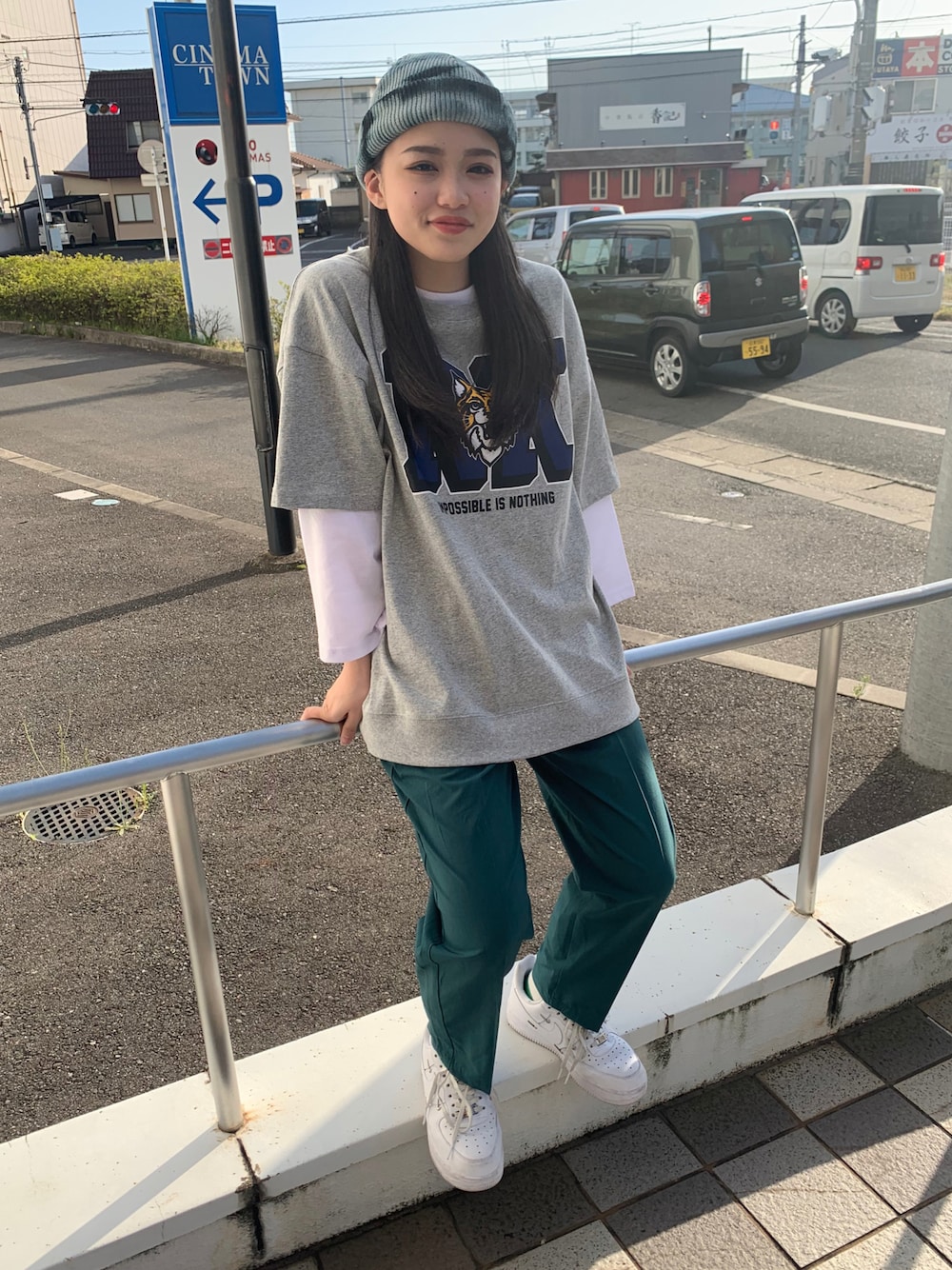 ロングスリーブ ニット風トップス ストリート系 ゆるコーデ ロングスリーブニットトップスを使った人気ファッション