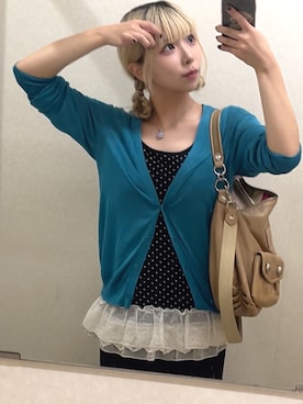 「アイテム（カーディガン/ボレロ）」を使った、吉良吉影さん（レディース・152cm・10代）の秋コーディネート