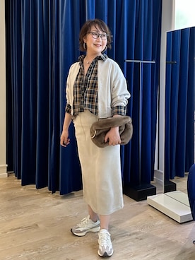 「MICO COULIER（ミコクリエ）のマシュマロスウェードタイトスカート（スカート）」を使った、TAKAGIさん（レディース・164cm）の秋コーディネート