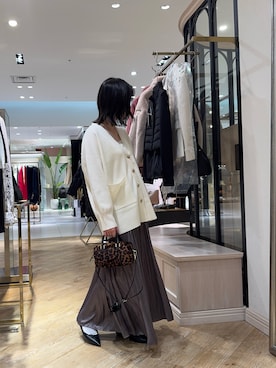 「NOLLEY’S Sophi（ノーリーズソフィ）の《手洗い可能》総針ビックVネックカーディガン（カーディガン/ボレロ）」を使った、shiho.hさん（レディース・158cm）の秋コーディネート