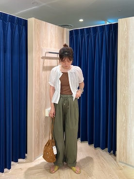 「アイテム（バッグ、イエロー系）」を使った、kotani.さん（レディース・165cm）の夏コーディネート