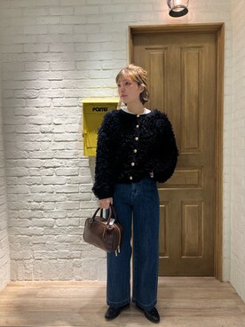 「fredy emue（フレディエミュ）のレザースクエアボストンバック（ハンドバッグ）」を使った、kotani.さん（レディース・165cm）の冬コーディネート