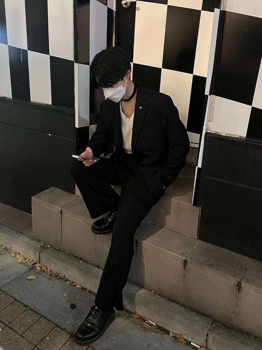 「メンズファッション、シンプルコーデ、おしゃれさんと繋がりたい、韓国ファッション、韓国コーデ、韓国好きな人と繋がりたい、韓国メンズファッション、SEVENTEEN (K-POP)、ジョンハン」｜「GUのアイテム（テーラードジャケット、ブラック系）」を使った、吉田さん（メンズ・176cm）の夏コーディネートの1枚目の写真
