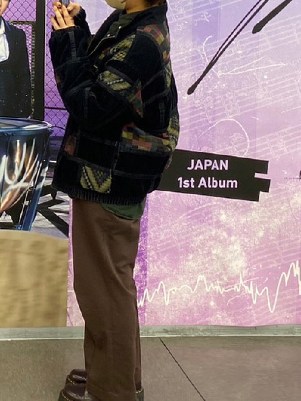 「ootd、古着好きな人と繋がりたい、古着、supreme、無印良品、NEEDLES、Dr.Martens、いいね、save、フォローお願いします🤑、相互フォロー」｜「Supreme のアイテム（ジャケット/アウター、その他）」を使った、Poshi & Poki さん（レディース・163cm）の冬コーディネートの1枚目の写真