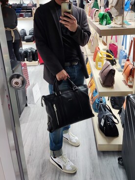 Billy Darvishさんのコーディネート