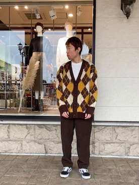 「ITEMS URBANRESEARCH（アイテムズ アーバンリサーチ）のアーガイルモヘア オーバーサイズニットカーディガン（カーディガン/ボレロ、ブラウン系）」を使った、tsubasaさん（メンズ・170cm）の秋コーディネート