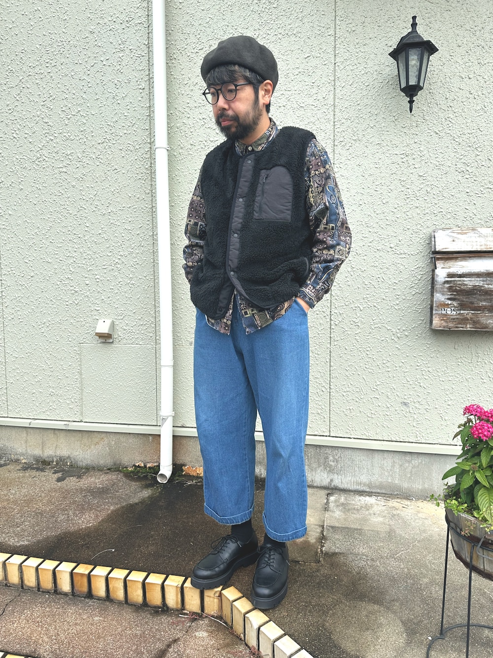 「ハンチング、柄シャツ、古着、おじさんコーデ」｜「Chambreのアイテム（ハンチング/ベレー帽、グリーン系）」を使った、とちゃんさん（メンズ・173cm）の秋コーディネートの1枚目の写真