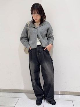 「KBF（ケイビーエフ）のシアーベロアシャーリングスリーブトップス（Tシャツ/カットソー）」を使った、あおいさん（レディース・158cm）の冬コーディネート