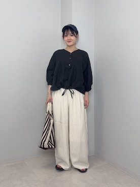 「URBAN RESEARCH DOORS（アーバンリサーチドアーズ）のbeej　LOOP STRIP BOX TOTEBAG（トートバッグ、ブラウン系）」を使った、あおいさん（レディース・158cm）の春コーディネート