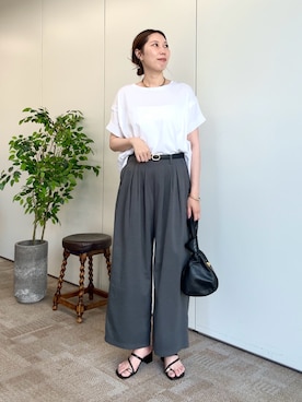 「Jena espace merveilleux(ジェナ エスパスメルヴェイユ)の【大好評につき再入荷】【サラサラ素材で涼しく着れる】ビッグ変形Tシャツ(Tシャツ/カットソー、ホワイト系)」を使った、jenachikaさん(レディース・166cm)の夏コーディネート