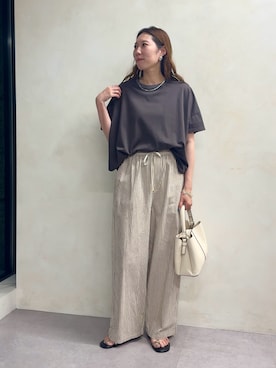 「Jena espace merveilleux(ジェナ エスパスメルヴェイユ)の【ポンチョシルエットで可愛い/大人Tシャツ】バックテープカットソー(Tシャツ/カットソー、グレー系)」を使った、jenachikaさん(レディース・166cm)の春コーディネート