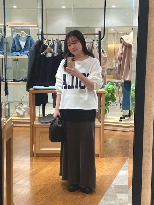 予約【新色追加/Yossshiiii企画】ワイドロゴカットオフスエット