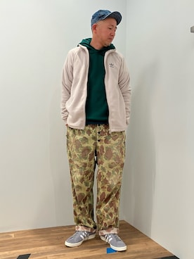 「adidas（アディダス）のアイテム（パーカー）」を使った、KHさん（メンズ・174cm）の秋コーディネート