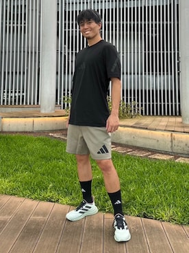 「adidas（アディダス）のM Z.N.E. Tシャツ（Tシャツ/カットソー、ブラック系）」を使った、HKさん（メンズ・170cm）の秋コーディネート
