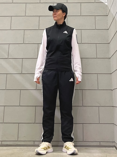 セール】スリーストライプス ルーズフィット ライトウーブントラック