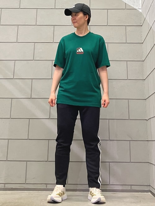 セール】スリーストライプス ルーズフィット ライトウーブントラック