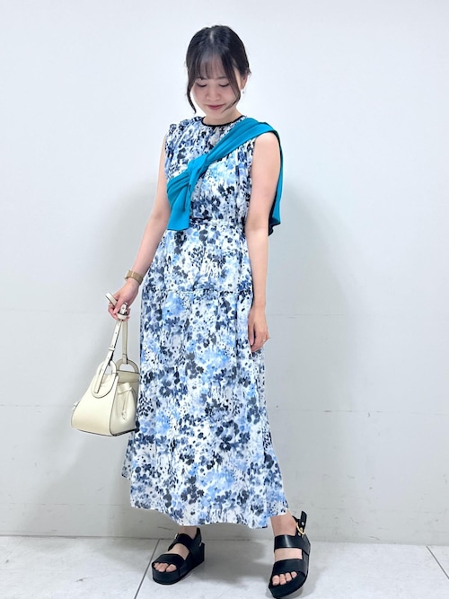 セール】フェイディドフラワープリント・無地ドレス/洗える