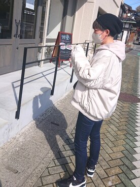 「NIKE（ナイキ）のアイテム（スニーカー、ブラック系）」を使った、MAHさん（レディース・164cm）の春コーディネート
