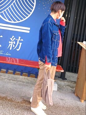 「CONVERSE（コンバース）のアイテム（スニーカー、ホワイト系）」を使った、MAHさん（レディース・164cm）の春コーディネート